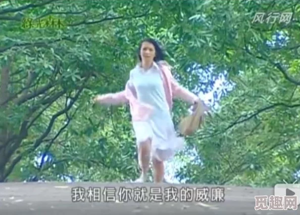 地铁逃生游戏中：白光与绿光逃脱效果对比分析，哪个更优？