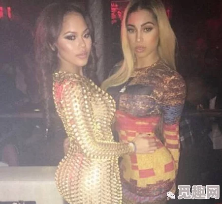 色妞bbbb女女女女：震惊！她们竟然在社交媒体上引发了全球热议，背后隐藏着不为人知的故事！