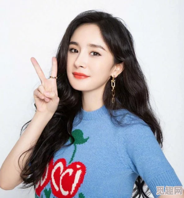 国产真人实拍女处实破,引发网友热议:有人认为这是对女性隐私的侵犯,也有人支持其真实性与教育意义 国产真人实拍女处实破,引发网友热议:有人认为这是对女性隐私的侵犯,也有人支持其真实性与教育意义