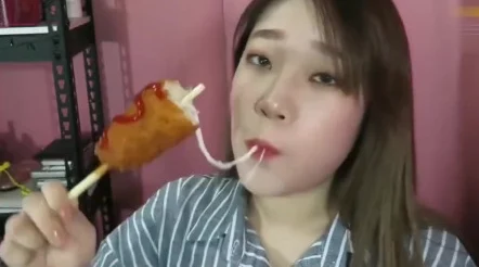 大肉棒一进一出免费视频,震撼来袭!网友们热议这令人欲罢不能的精彩瞬间,快来围观吧! 大肉棒一进一出免费视频,震撼来袭!网友们热议这令人欲罢不能的精彩瞬间,快来围观吧!