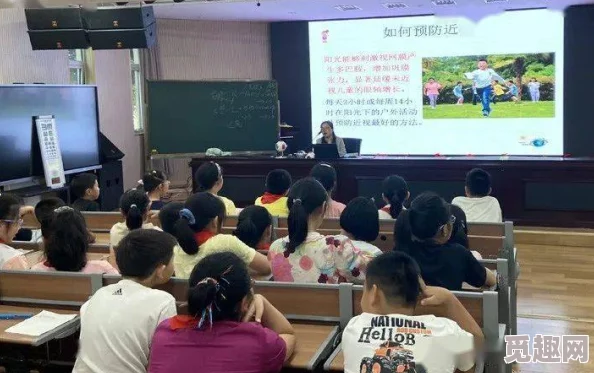 闵儿老师生物课亲身示范，学生们积极参与互动，课堂氛围热烈，学习效果显著提升！