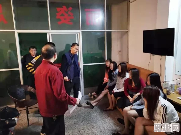 人人操人人摸学生妹内容过于露骨，建议谨慎观看