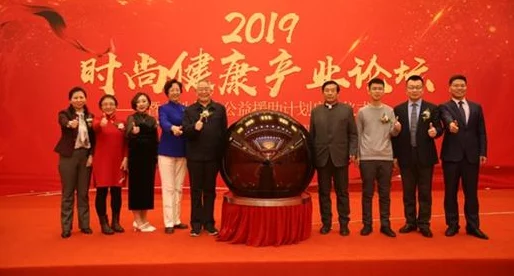 女人解放近年来，女性在科技领域的创业比例显著上升，成为新经济增长点之一